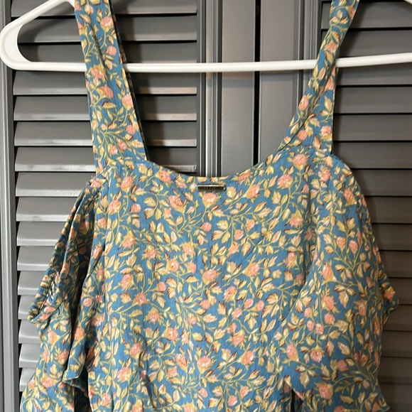 NWT Billabong : Floral Shoulder Peekaboo Top - Medium - Picture 5 of 12